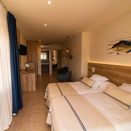 Hotel Tamariu 3*